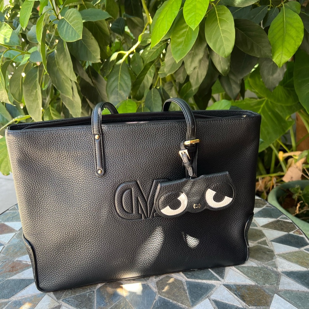 Da Milano Black Women Bag with owl Keychain
